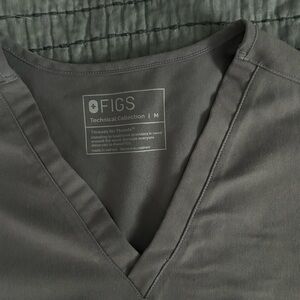 Figs Scrub Top Charcoal Gray Medium